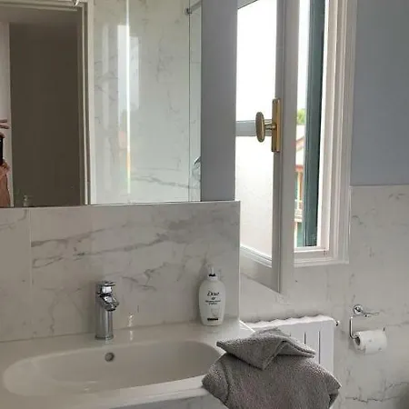 La Riva A *